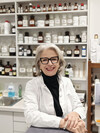 c. Mag. Ingrid Heller in der Apotheke.jpg